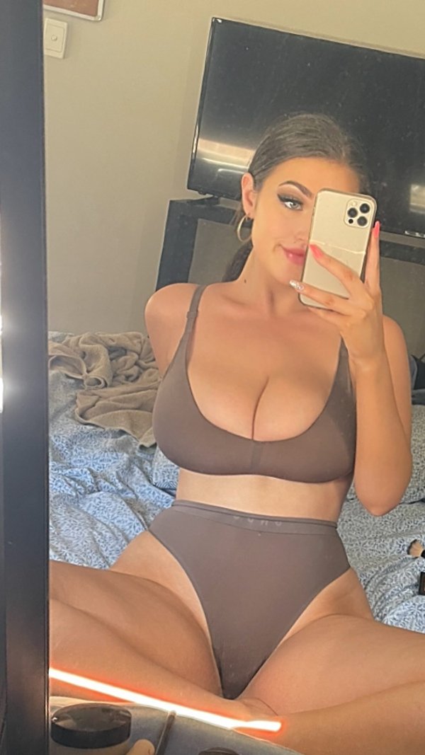 Girls With Tan Lines (30 pics)
