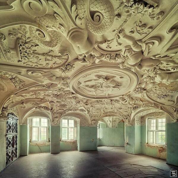 Amazing Abandoned Places (35 pics)