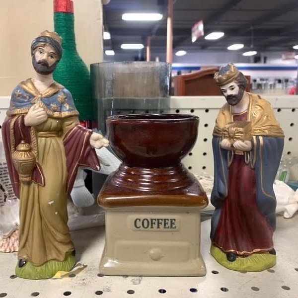 Odd Finds In Thrift Shops (24 pics)