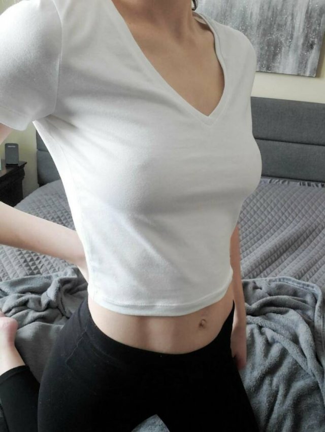 Braless Girls (49 pics)