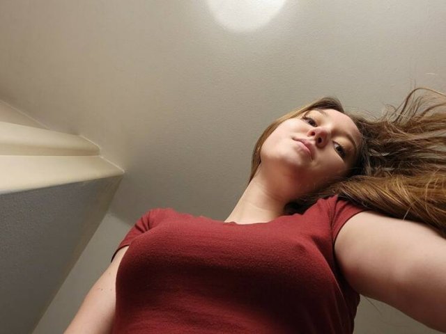 Braless Girls (49 pics)