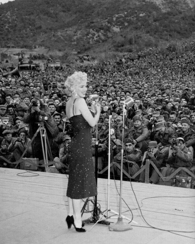 Rare Celebrities Photos (48 pics)