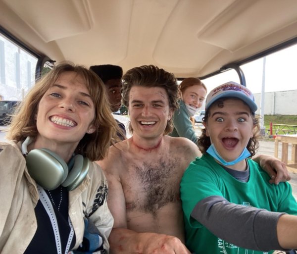 Behind The Scenes of ''Stranger Things'' (28 pics)