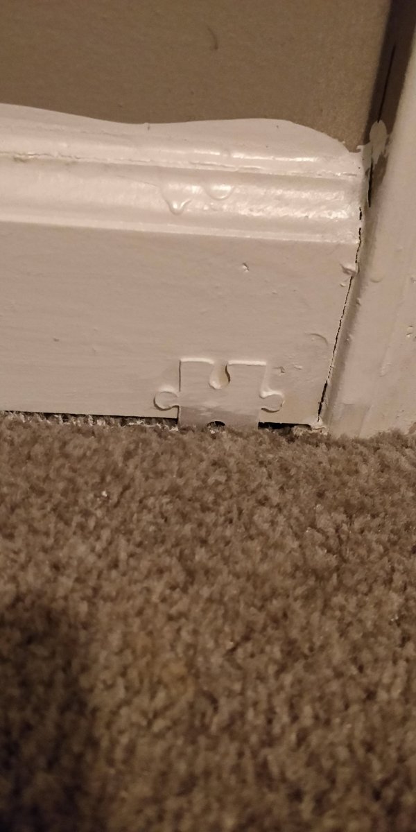 Strange Finds In Rented Apartments (25 pics)
