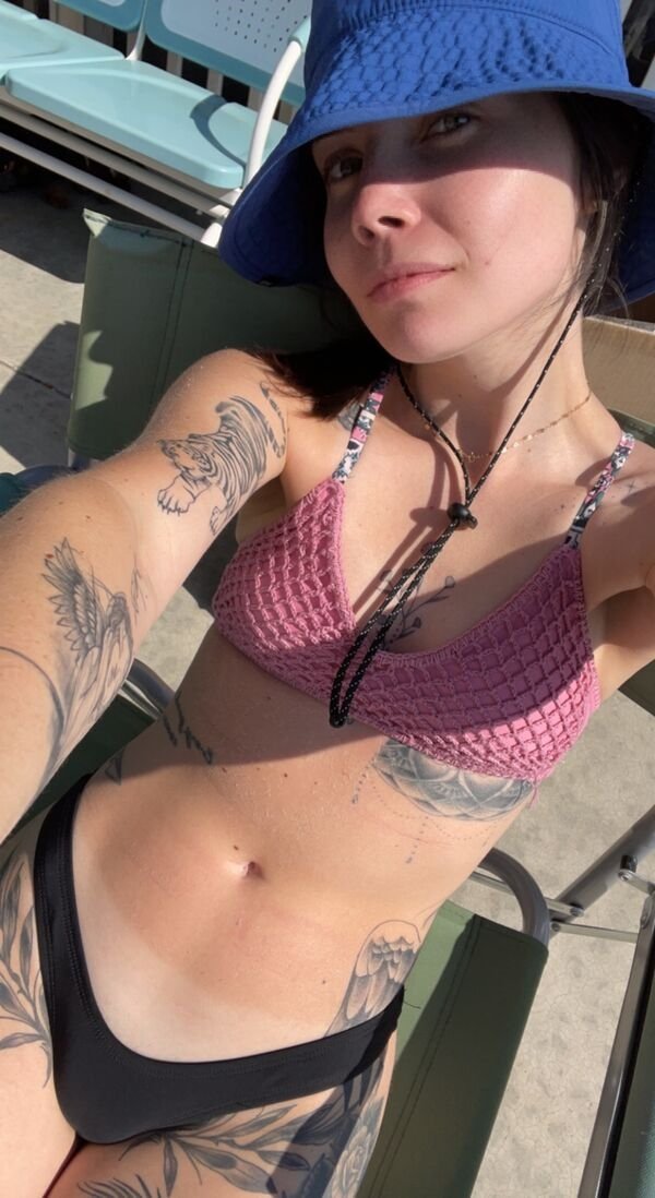 Bikini Girls (37 pics)