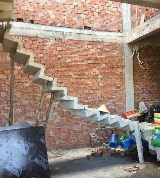 Odd Staircase Designs (28 pics)