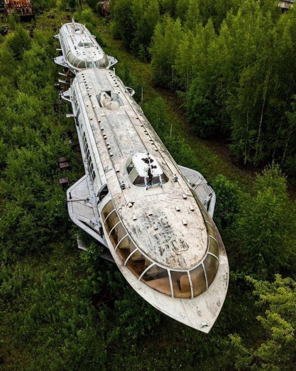 Awesome Abandoned Places (20 pics)