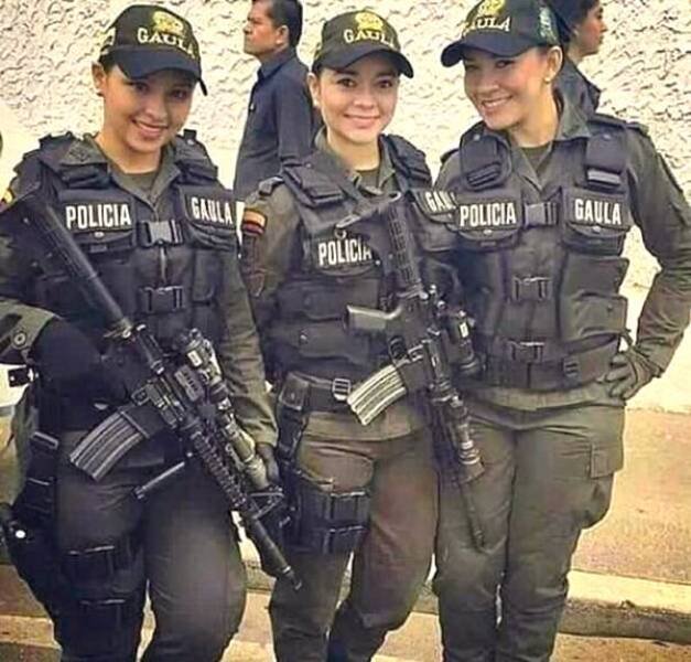 Police Officers From Different Countries (36 pics)