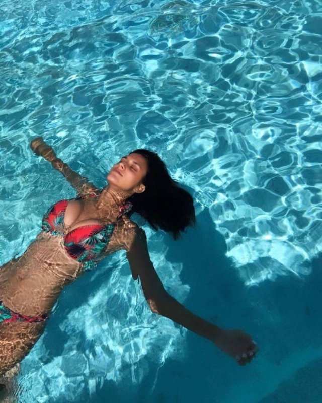 Wet Girls (39 pics)