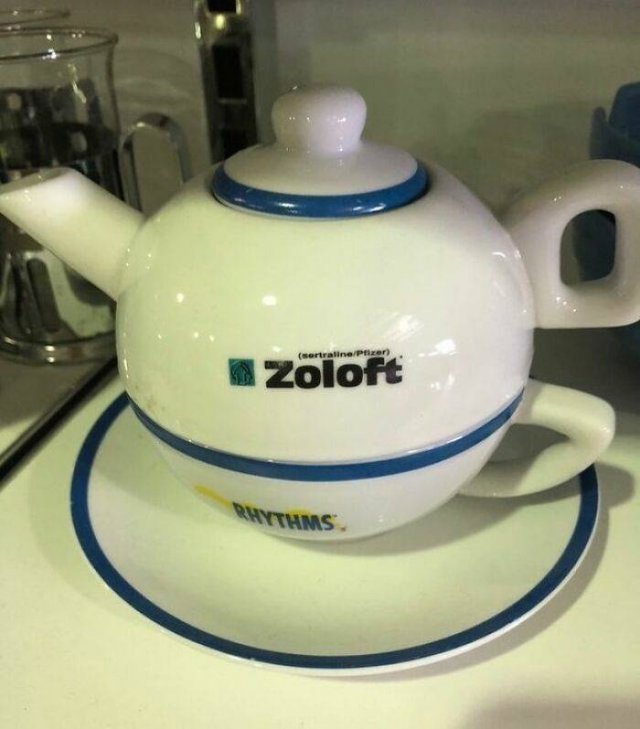 Odd Finds In Thrift Shops (31 pics)
