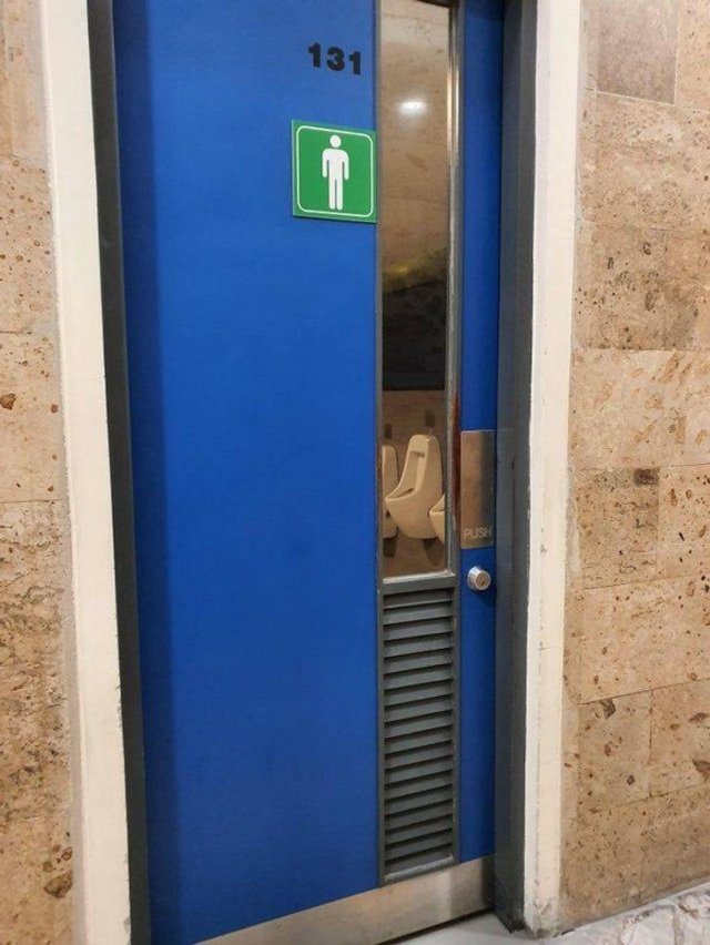 Weird And Funny Restrooms (30 pics)