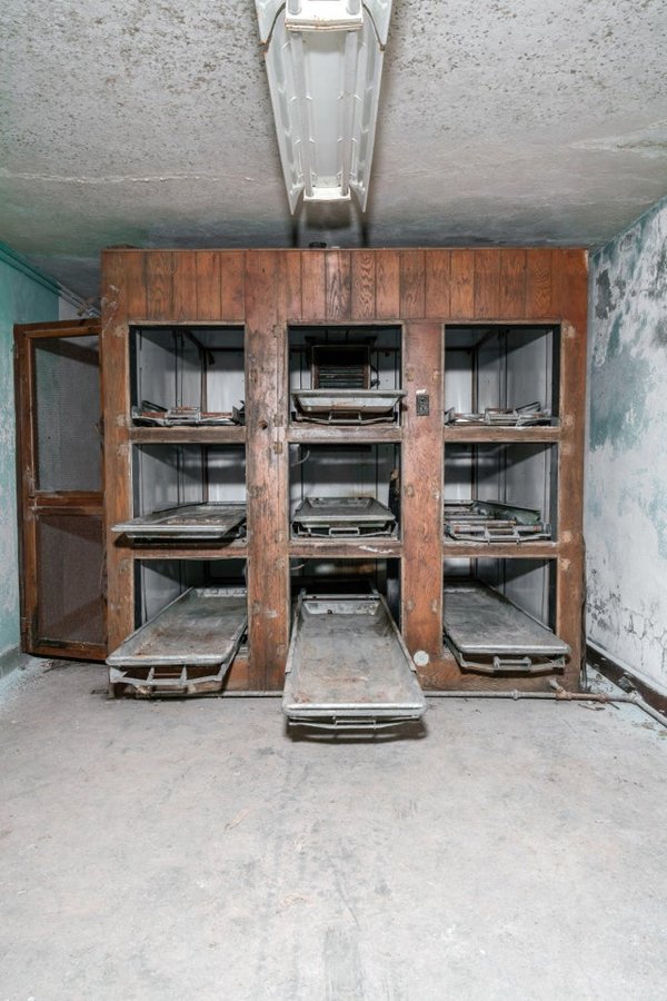 Abandoned Places (19 pics)