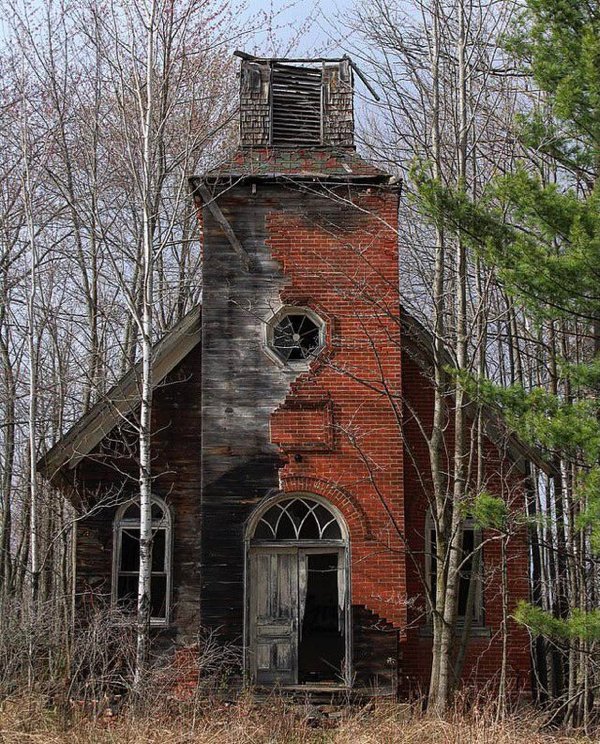 Abandoned Places (19 pics)