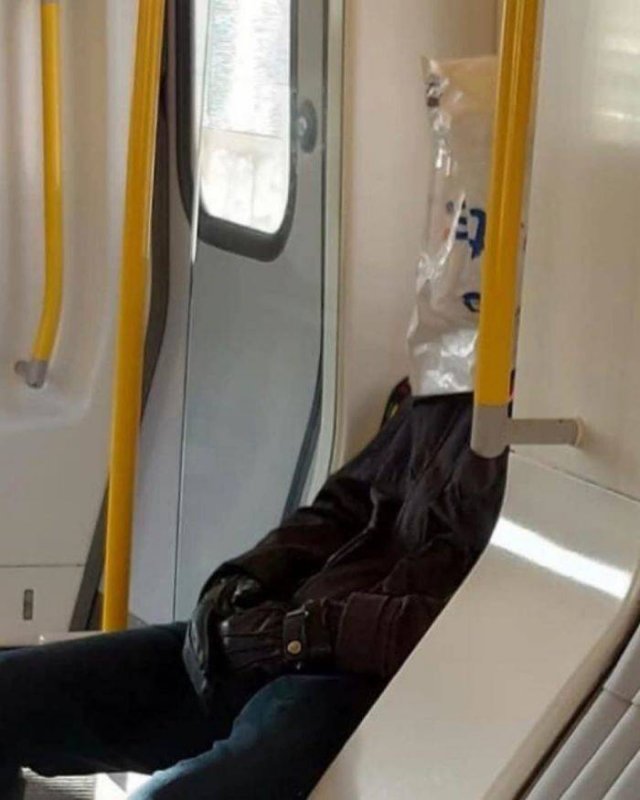 Funny People In The Subway (36 pics)