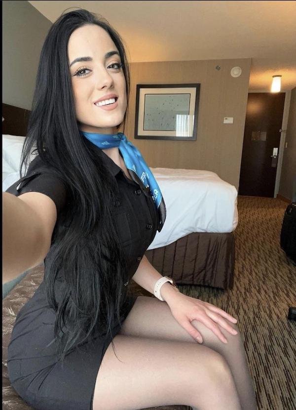 Hot Flight Attendants (35 pics)