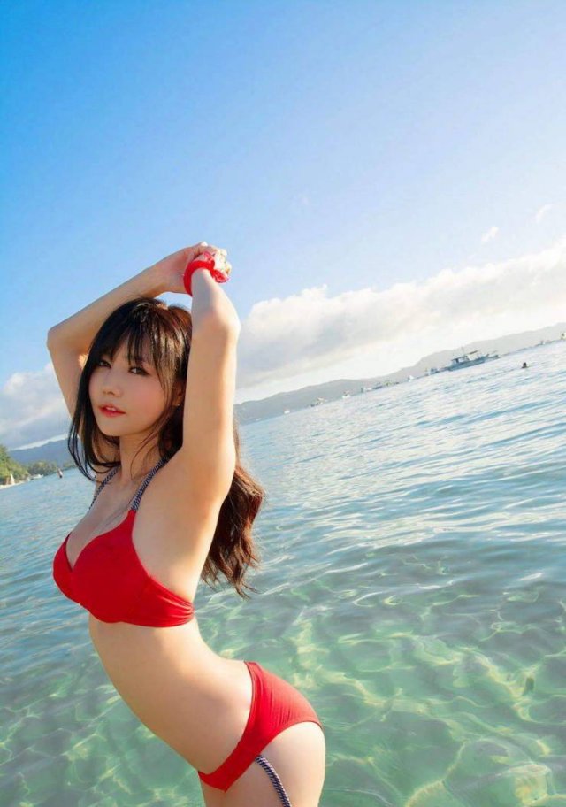 Hot Asian Girls (56 pics)