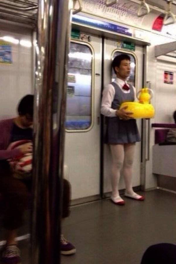 Strange People In The Subway (31 pics)