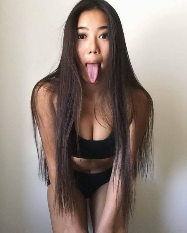Hot Asian Girls (50 pics)