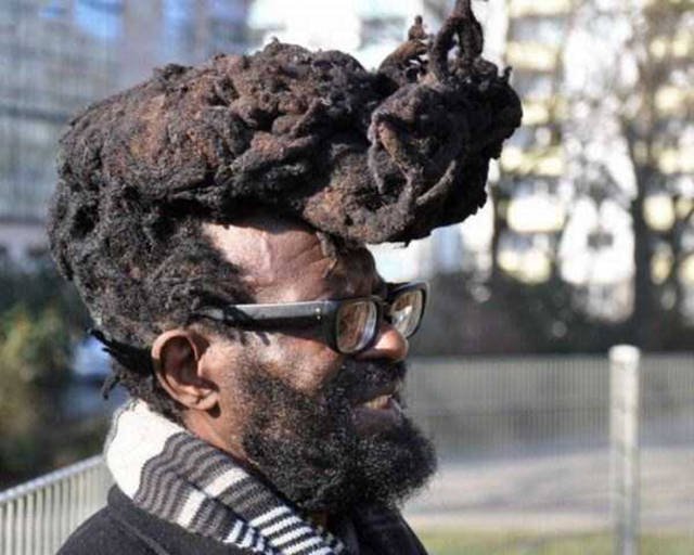 What Is Going On Here? (35 pics)