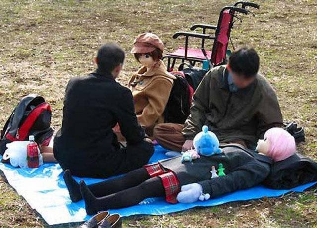 What Is Going On Here? (35 pics)