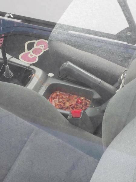 What Is Going On Here? (35 pics)