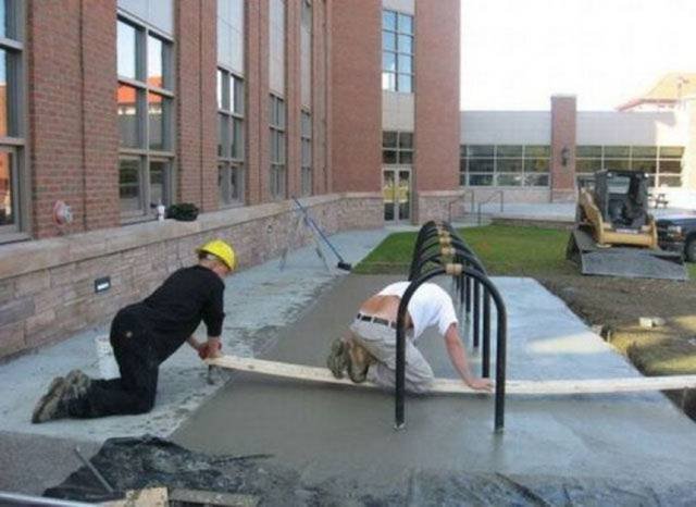 What Is Going On Here? (35 pics)