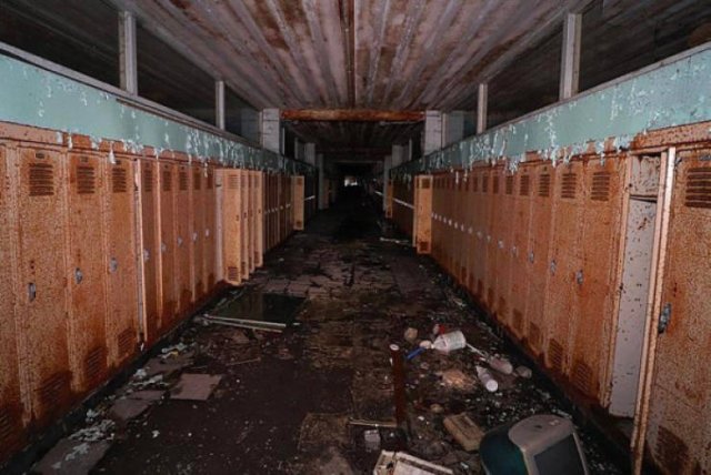 Beautiful Abandoned Places (20 pics) Beautiful Abandoned Places (20 pics)