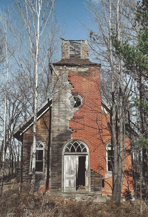Beautiful Abandoned Places (20 pics) Beautiful Abandoned Places (20 pics)