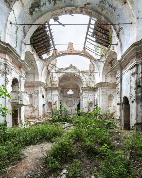 Beautiful Abandoned Places (20 pics) Beautiful Abandoned Places (20 pics)