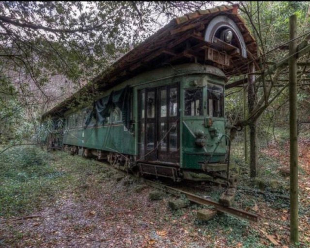 Beautiful Abandoned Places (20 pics) Beautiful Abandoned Places (20 pics)
