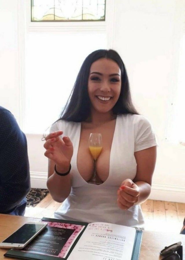 Hot Girls (58 pics)