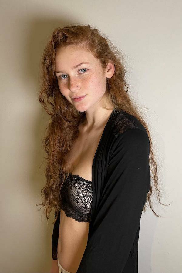 Girls With Freckles (34 pics)