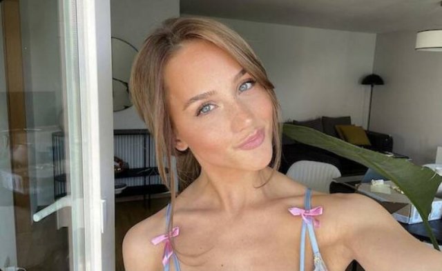 Girls With Freckles (34 pics)