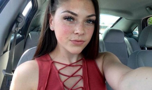 Girls With Freckles (34 pics)