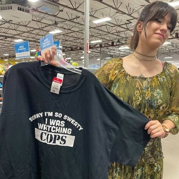 Weird Finds In Thrift Shops (34 pics)