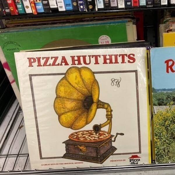 Weird Finds In Thrift Shops (34 pics)