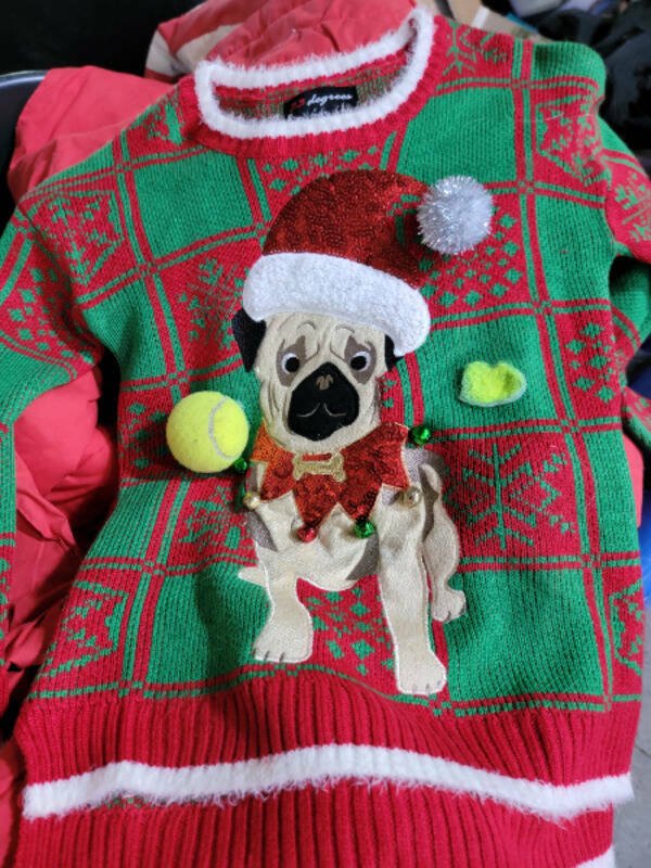 Weird Finds In Thrift Shops (34 pics)