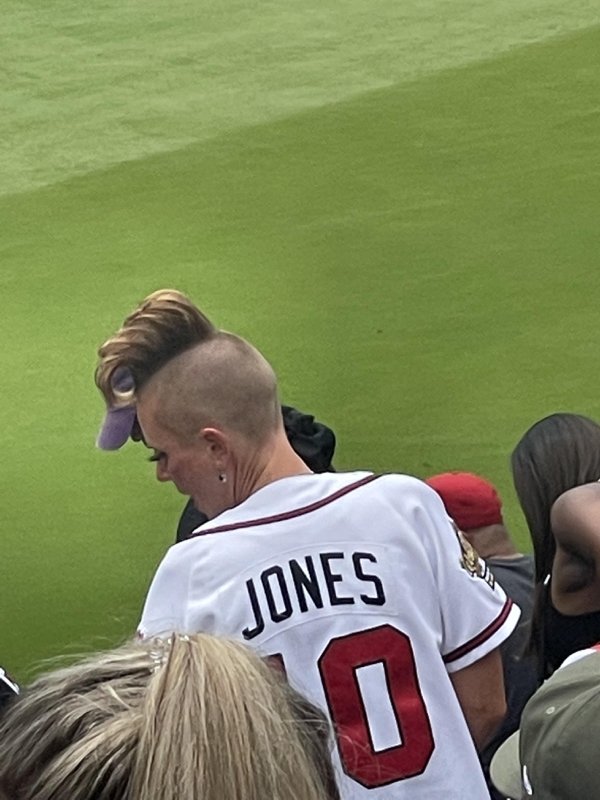 Odd Haircuts (28 pics)