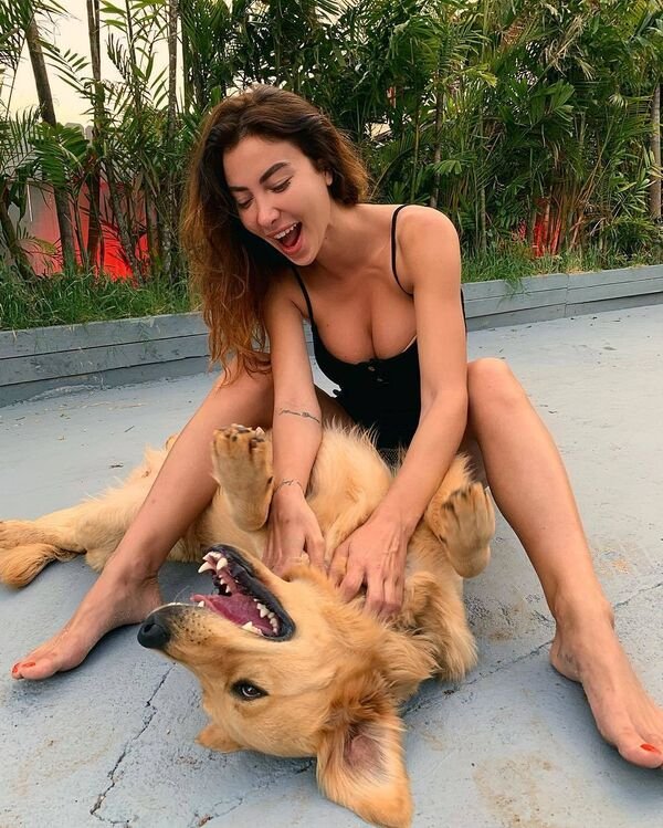 Girls With Puppies (35 pics)