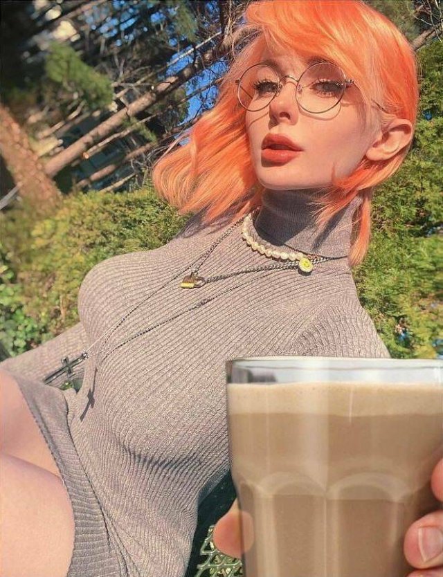 Girls In Glasses (53 pics)