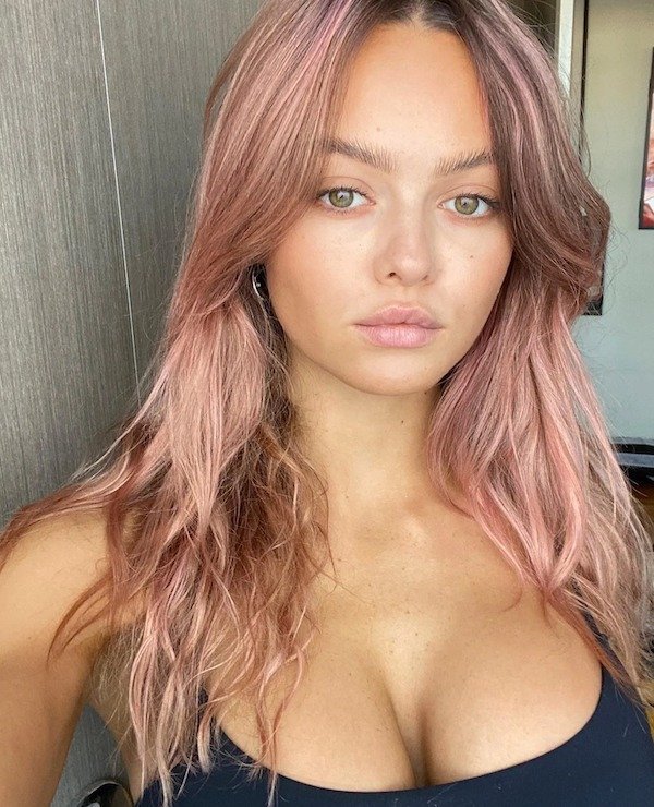 Girls With Dyed Hairs (36 pics)