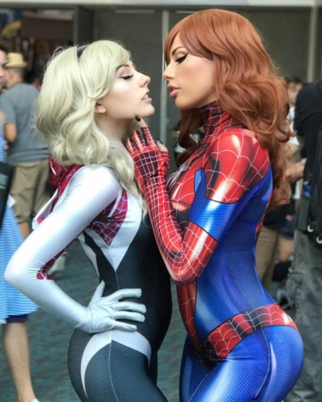 Hot Cosplay Girls (48 pics)