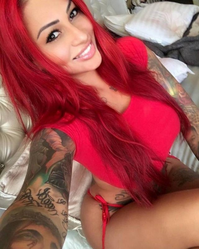 Girls With Dyed Hairs (49 pics)