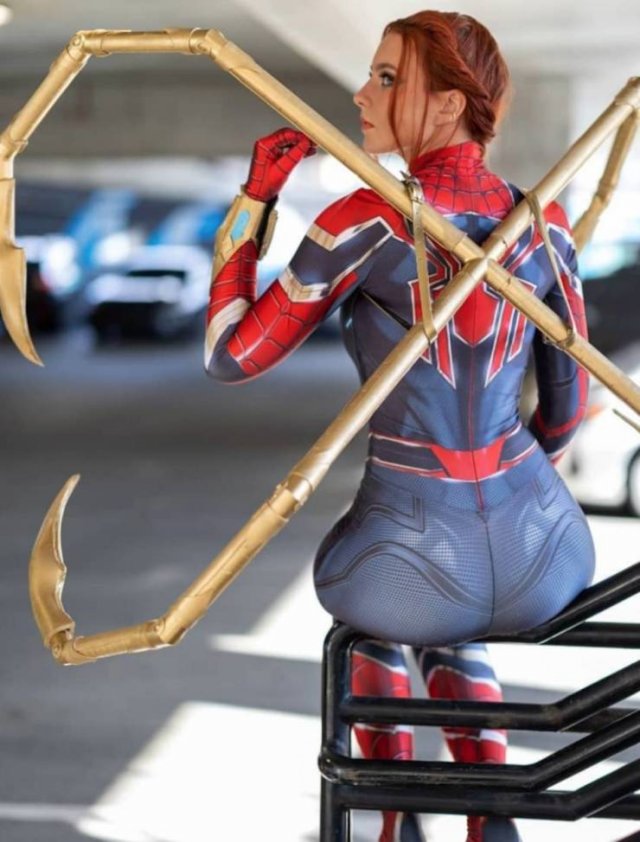 Hot Cosplay Girls (48 pics)