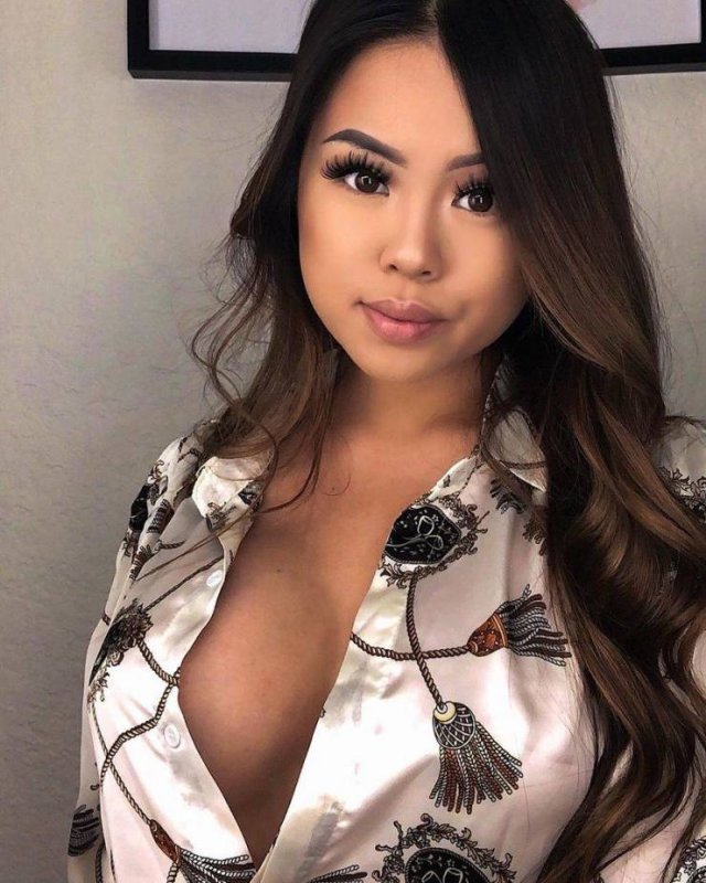 Hot Asian Girls (55 pics)