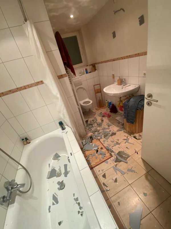 Bad Days Happen (20 pics)