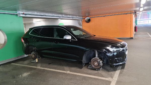 Bad Days Happen (19 pics)