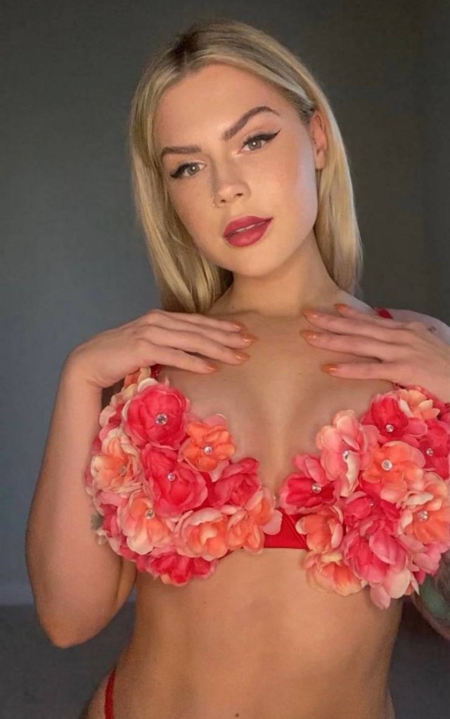 Cute Blondes (47 pics)