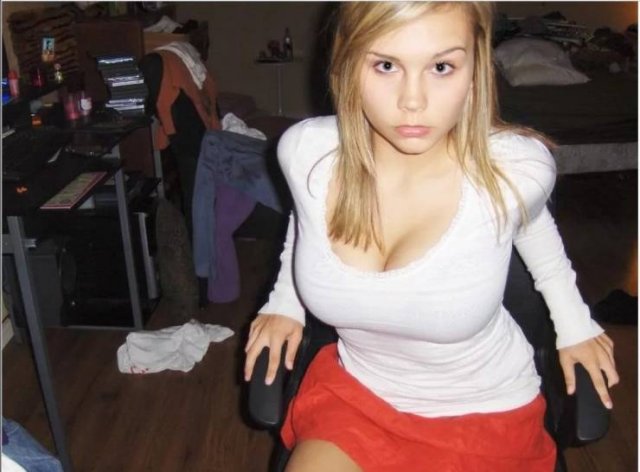 Cute Blondes (47 pics)