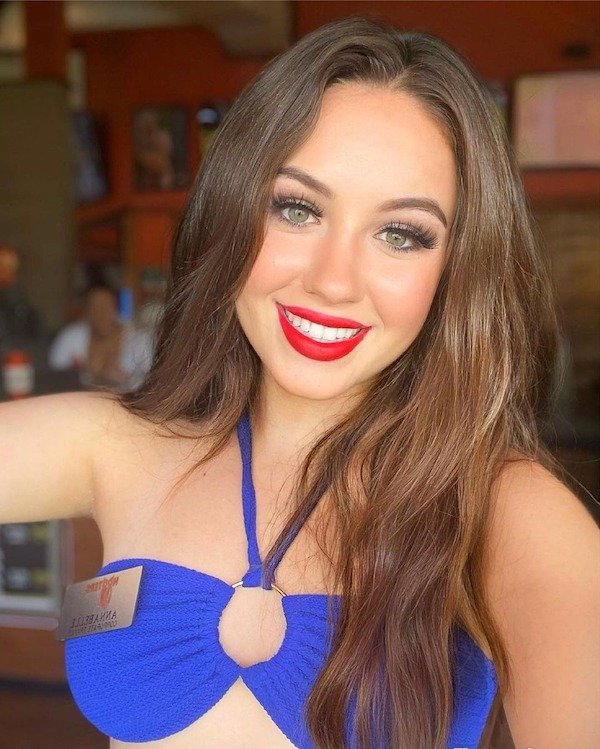 Cute Girls (87 pics)